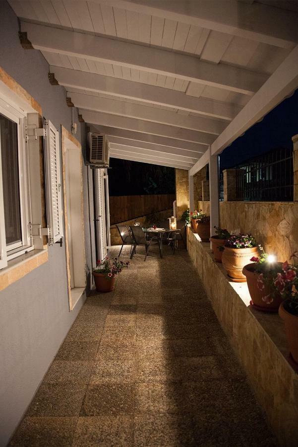 Вилла La Casa D'Estate Lakithra Экстерьер фото